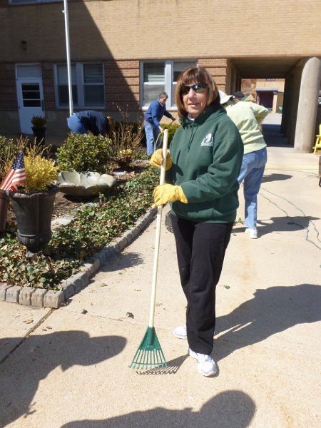 VA Garden March 2104 021